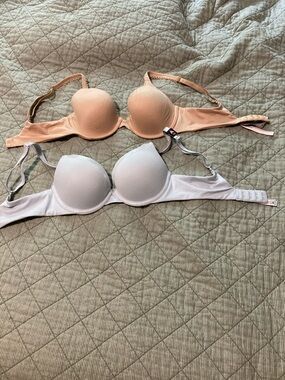 Bundle of two Victoria’s Secret bras size 30C
